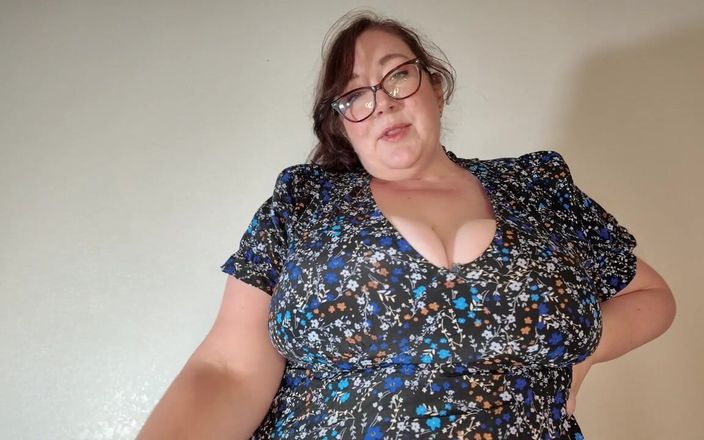 cutejayne: Büyük memeli iri güzel üvey anne seni üniversiteye hazırlıyor