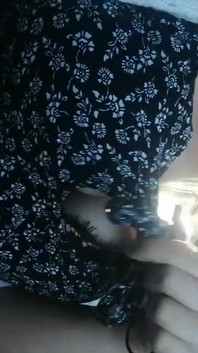 Quick Cleavage Flash in the Car
