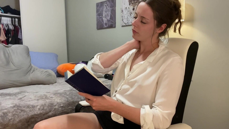 Nadia Foxx: Sexy Brunette Reading a Hot Romance Novel and Getting off...