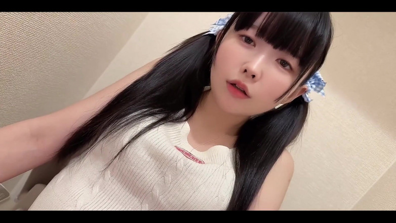 BabyYurin: White pee toilet here