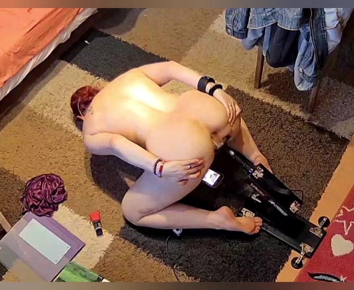 KittieNoOne: Forati entrambi i fori