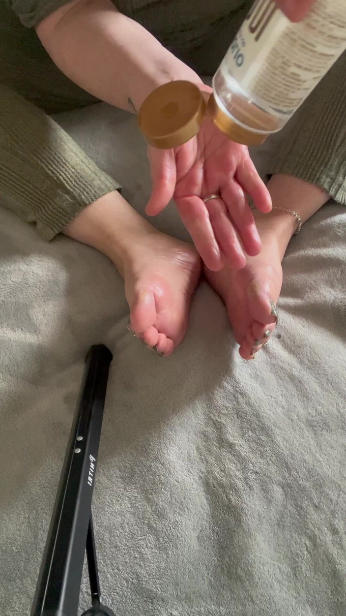 Maitresse Clara: 8 minut čistého štěstí před mýma krásnýma nohama