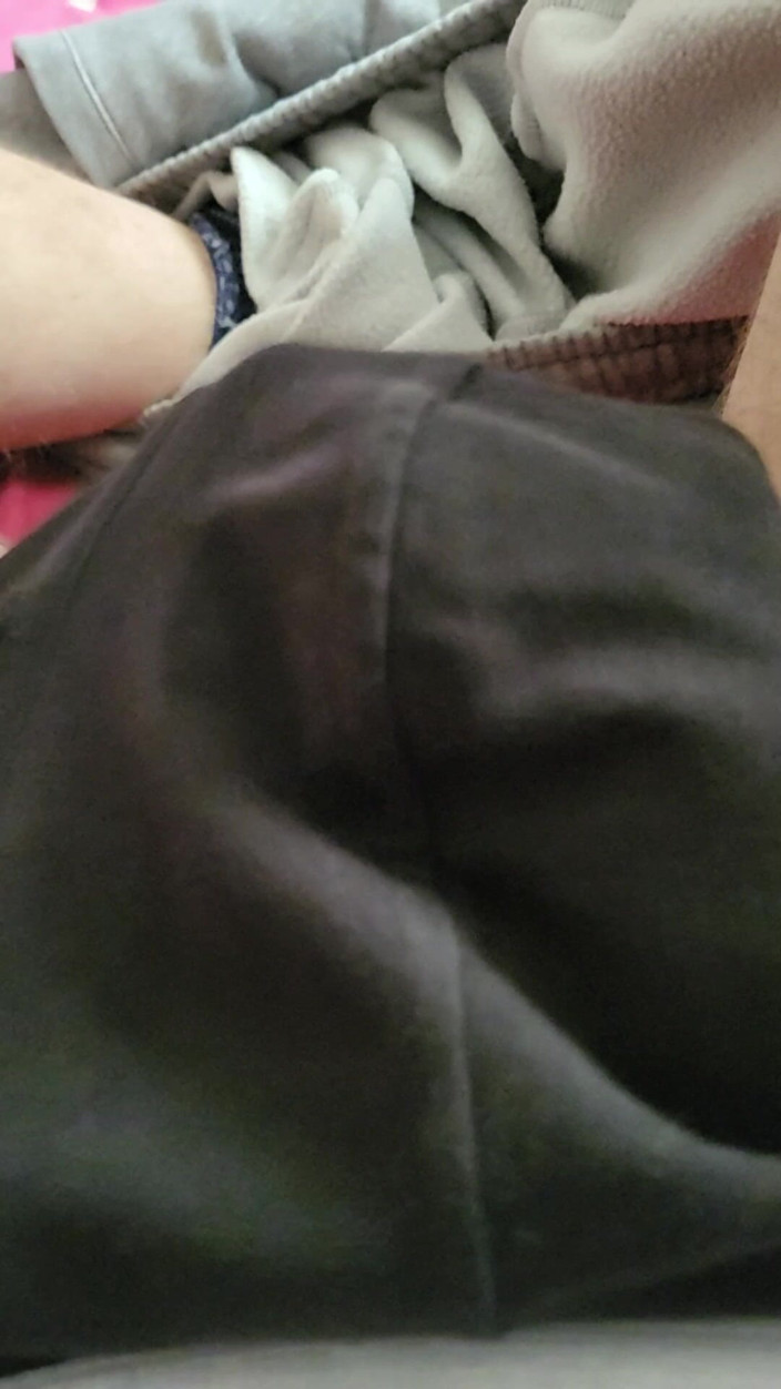 Polish: Distracție în pantaloni