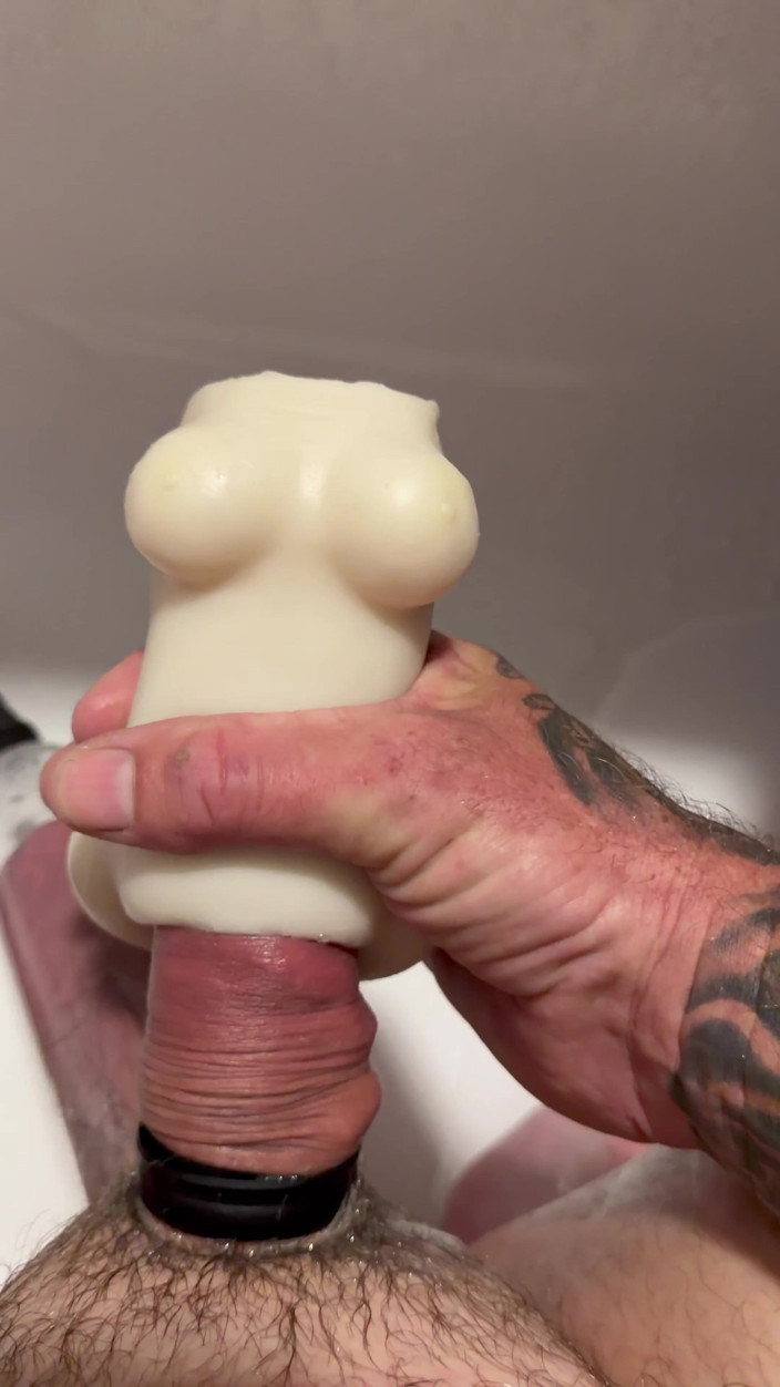 Isaac Hunt: Fucking Sleeve with Huge Cumshot Ending.