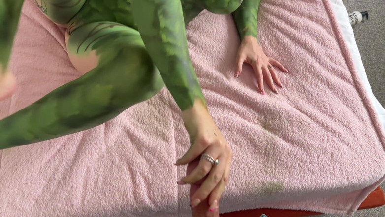 Jasmine brooks: Poison Ivy bir hayranını sikiyor