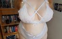 Curly_Dreams: Mhh Getto il seno fuori dal reggiseno bianco .. Knead e...