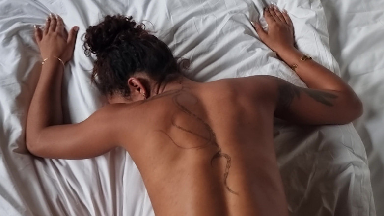 tahlialane: Follada inesperada en un hotel