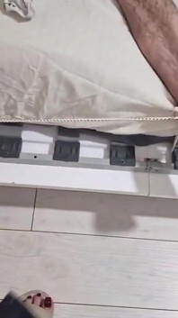 Divida e amarre na cama