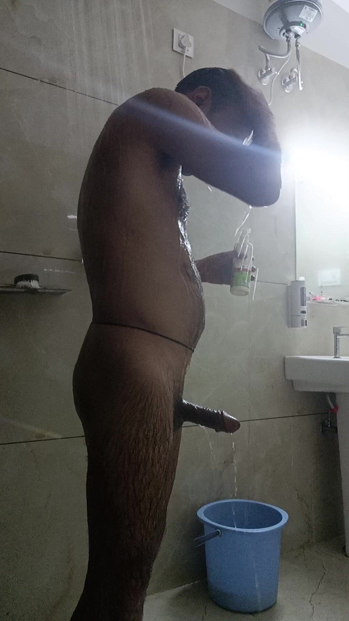 Rajasthani-old-lover: Pria desi menikmati seks dengan ayah tiri tetangga dan perwira...