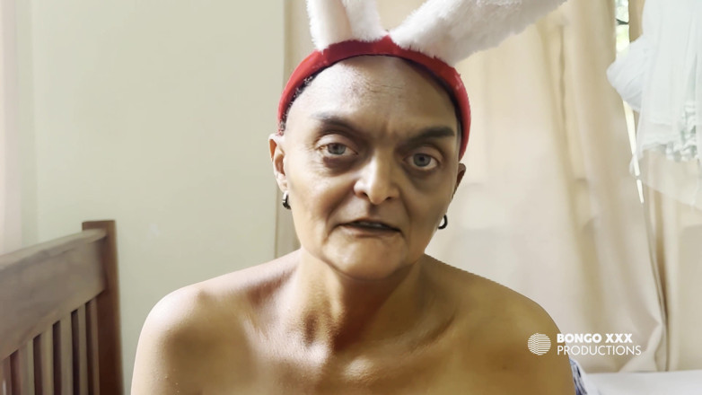 BongoXXX: Mormor bar sin julkanin som outfit så att jag kan...
