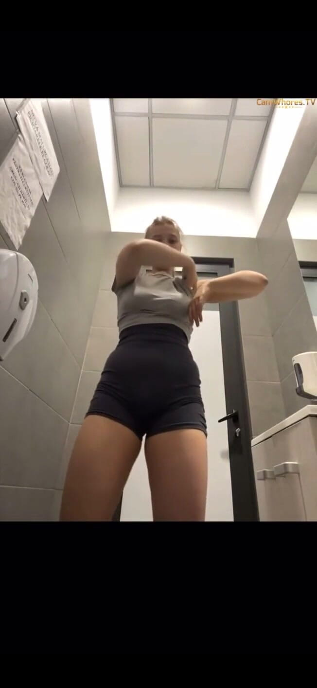 JuiceLussie: Increíble chorro con amateur con curvas