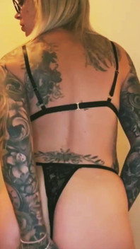 Bum Wiggle Xx