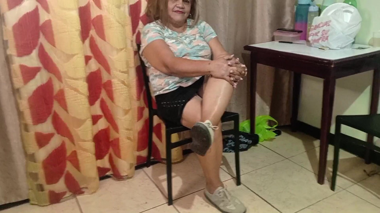 Milfta boohot: Mature Stepmother Invites Me to a Hotel to Propose Something...