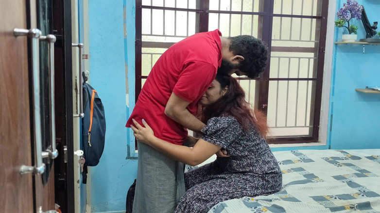 Vaigavarun45: Malayalai Couple Hot Romance and Cock Rub