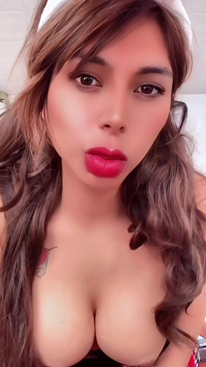 Barbietransxxxx: Ce Gars M’a Fait Prendre Plaisir Pendant Qu’il Me Pénétrait...