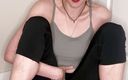 Roxie Madison Kenton 69: वेश्या की तंग गुलाबी रसदार फुहार छोड़ने वाली चूत लेगिंग पर वीर्य निकालती है