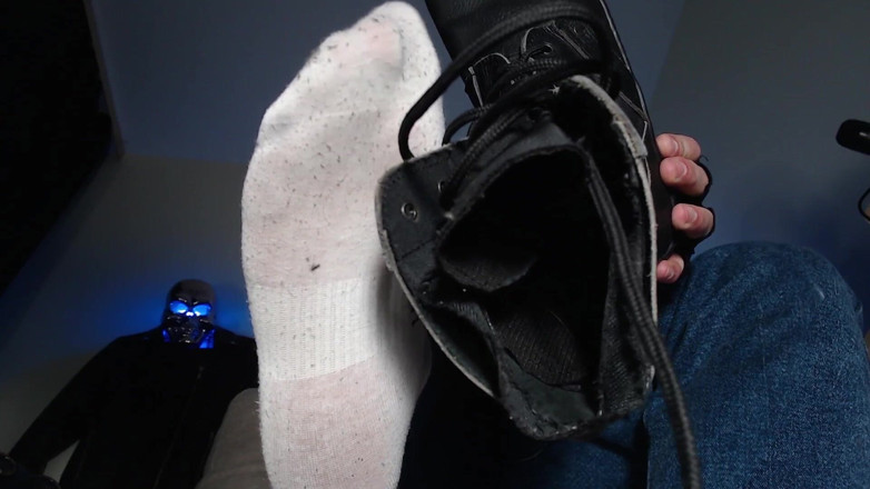 Hunky time: Dominazione Sborra Sui Piedi