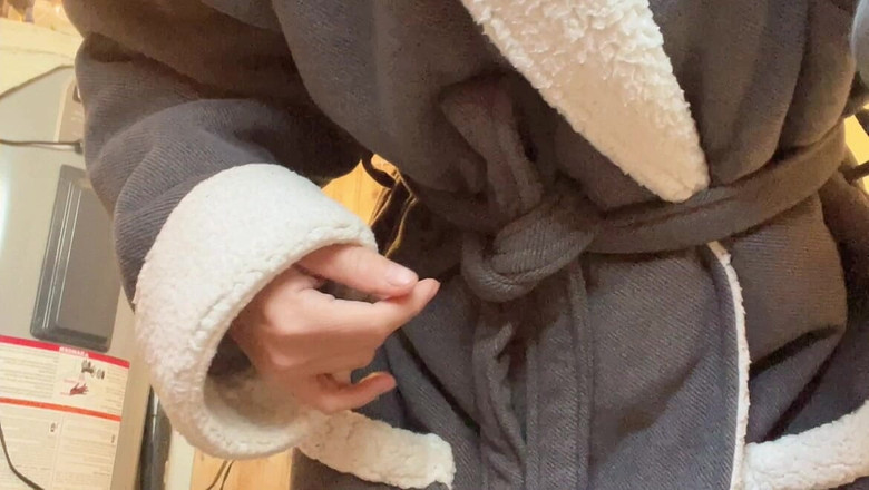 sweethanajapanese: Hana Chan, chatte mouillée et pisse, joli petit corps