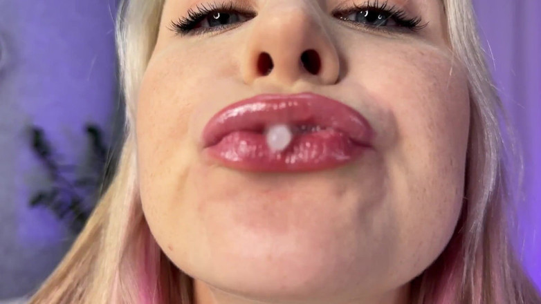Kelsi69: Sloppy Throatfuck Drooling Squirt Braces