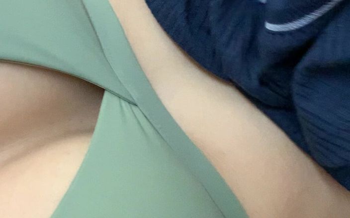 Afterdark affair: Atrapado por mi novio mientras me tocaba y él se une...