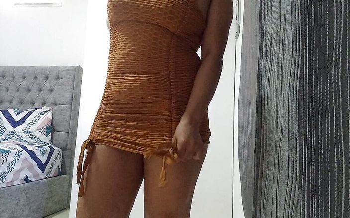 PATY PATY: Ce zi fierbinte exclamă bruneta erotică se masturbează ca zeii în...