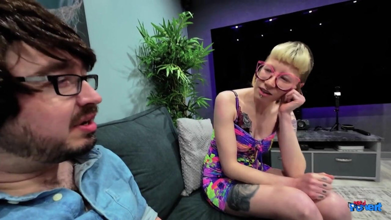 Nerd Pervert: Rose Rosebud - थूक भुनाने वाली वेश्या