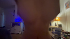 Secretsexycouple69: Cewek aduhai ini lagi asik goyangin aduhainya - close up