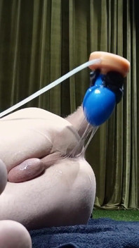 Inflatable Plug Makes Great Ass Pussy