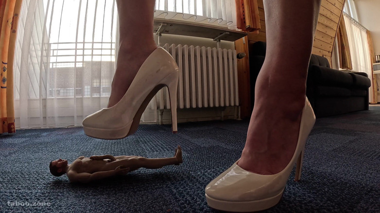 TabooZone: Tôi nghiền nát cái xương của người lùn của tôi