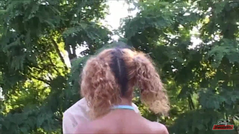 Vere Casalinghe Italia.: Une MILF a un orgasme avec un inconnu