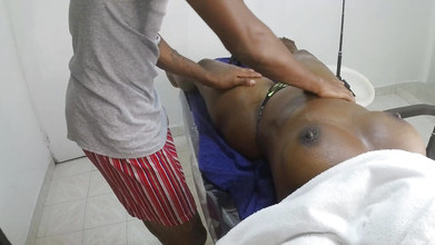 AndreaBellotiStar: Zboczona pokojówka zostaje masowana przez pasierba sąsiada