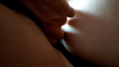 Hotlia: Persuadió a la esposa del jefe para el sexo anal