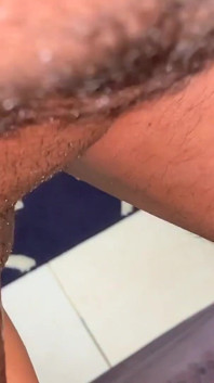 Moje žena dala masáž kokosovým olejem na mého ospalého ptáka