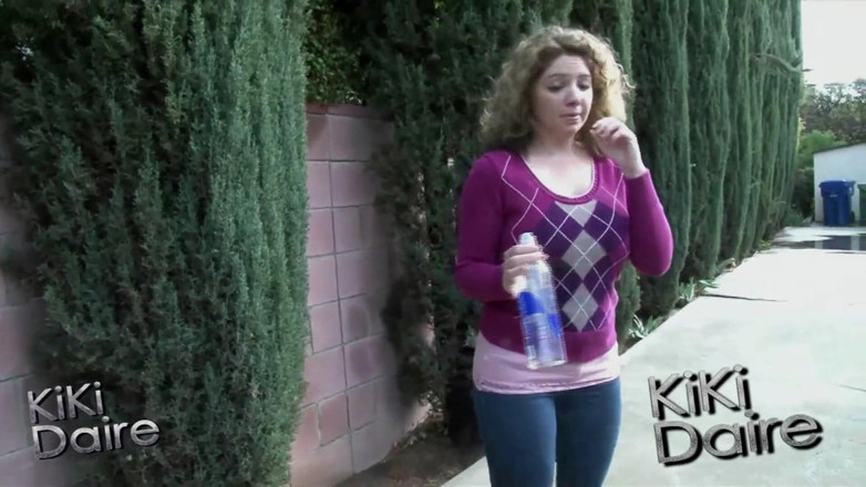 Kiki Daire MILFLand: Gotta Pee