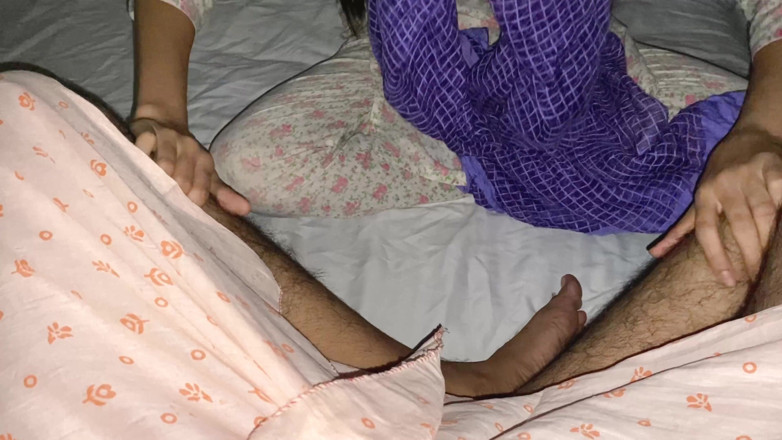 Desifilmy45: panjaabi sauteli mammi apne sautele sautele bete ke lie dhongi...