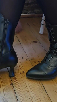 Lace up Bots & Punčocháče