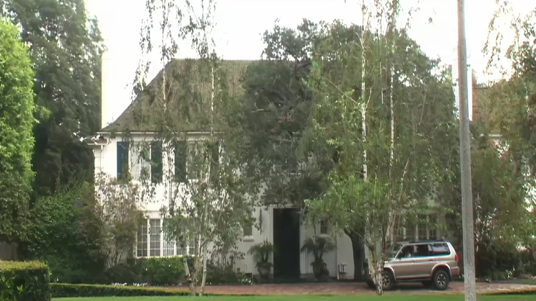 Perv Milfs n Teens: Dillan Lauren y Montanna Rae love chupando semen