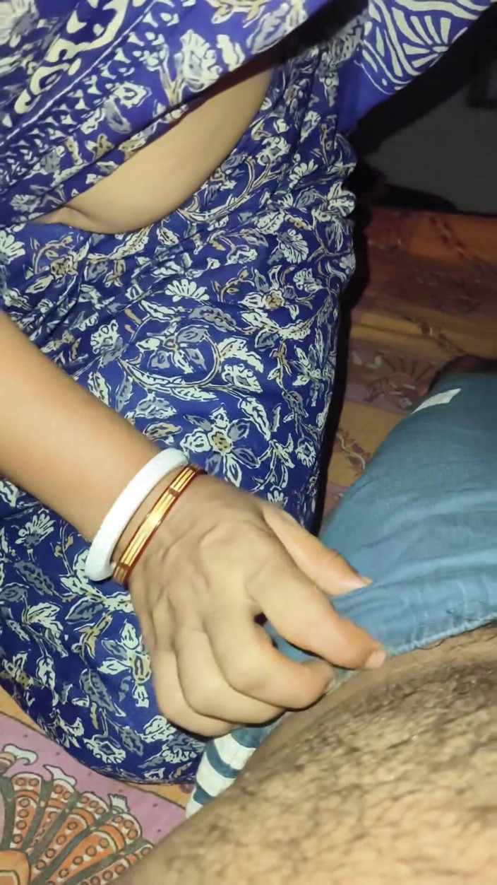 Playboy rahul: Quente indiana madrasta com seu enteado enquanto se masturba à noite