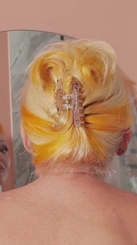 Auntjudys - blondă minionă milf Foxy se masturbează la duș