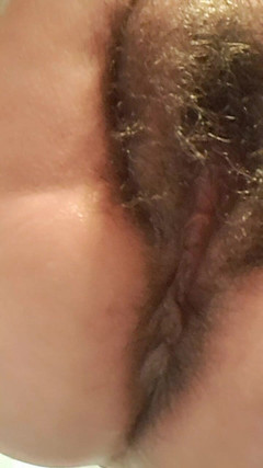 Mommy big hairy pussy: Milf bermain pepek dubur sudut pandangan dekat
