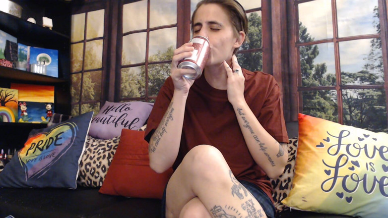 Abby Anna: soda barps par bimaar