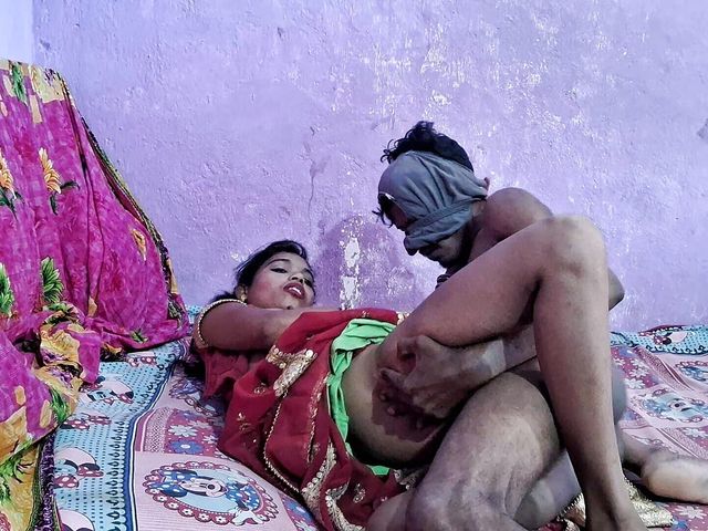 Savita Bibiko desi sex sweat chudai gand mein video (Altraxxx)