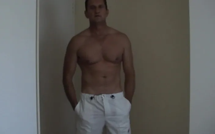 Hunggaystudza: I Strip, Pose, Show off My Hot Ass and Then...