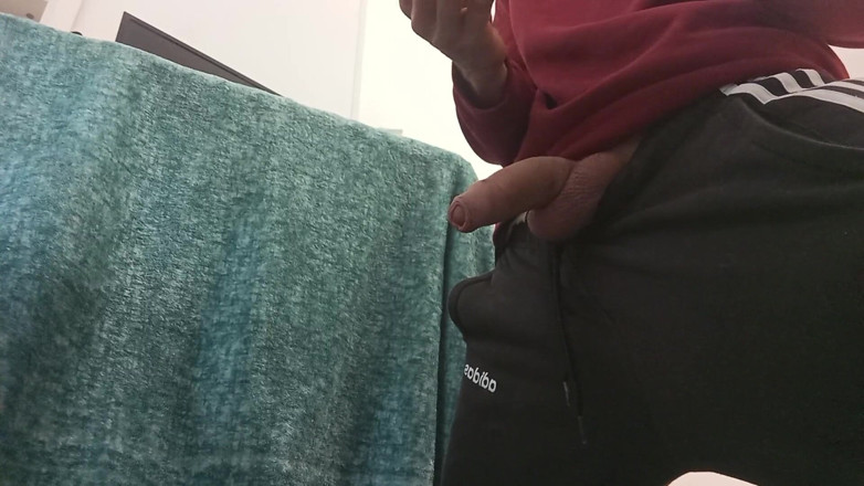 Elvissc: Jag återvände hem och min rika kuk kom och tittade på...