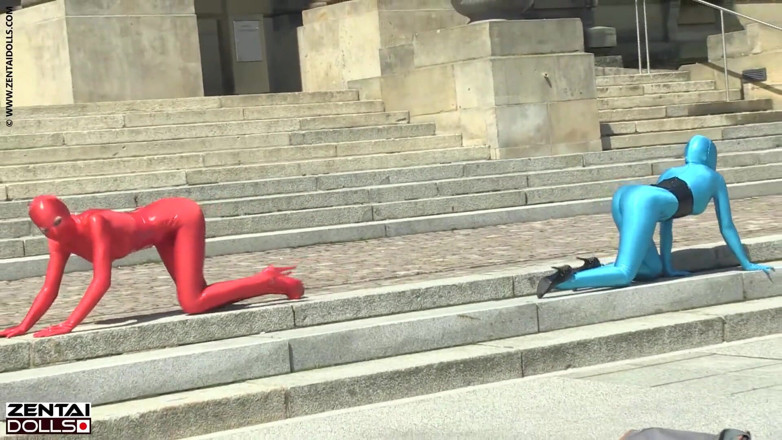 ZentaiDolls: शहर में Zentai Models