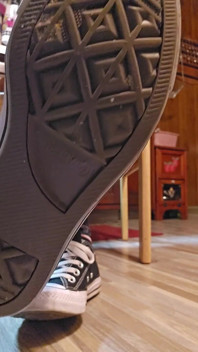 Baja y limpia mi converse