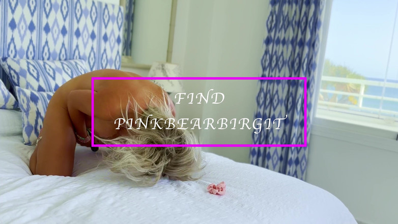 Pinkbearbirgit: Tante Hot Lagi Asik Masturbasi Pakai Mainan Seks Di Balkon...