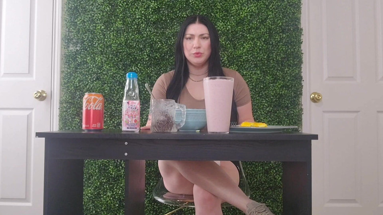 Julia Ryan: Gfe Mukbang pète et baise