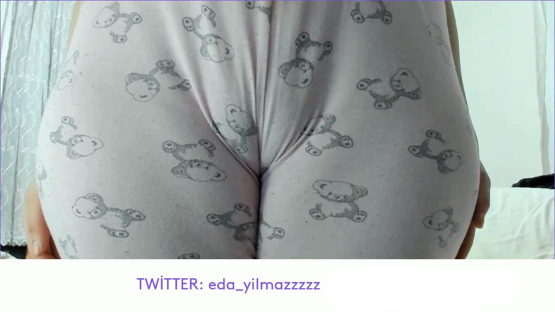 Bigass_sexy_bigboobs: Camel Toe - masturbacja w piżamie - tureckie porno - turecka milf