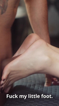 Rave Loszka z jej uległą w scenie footworship i Footjob z Siadanie na twarzy